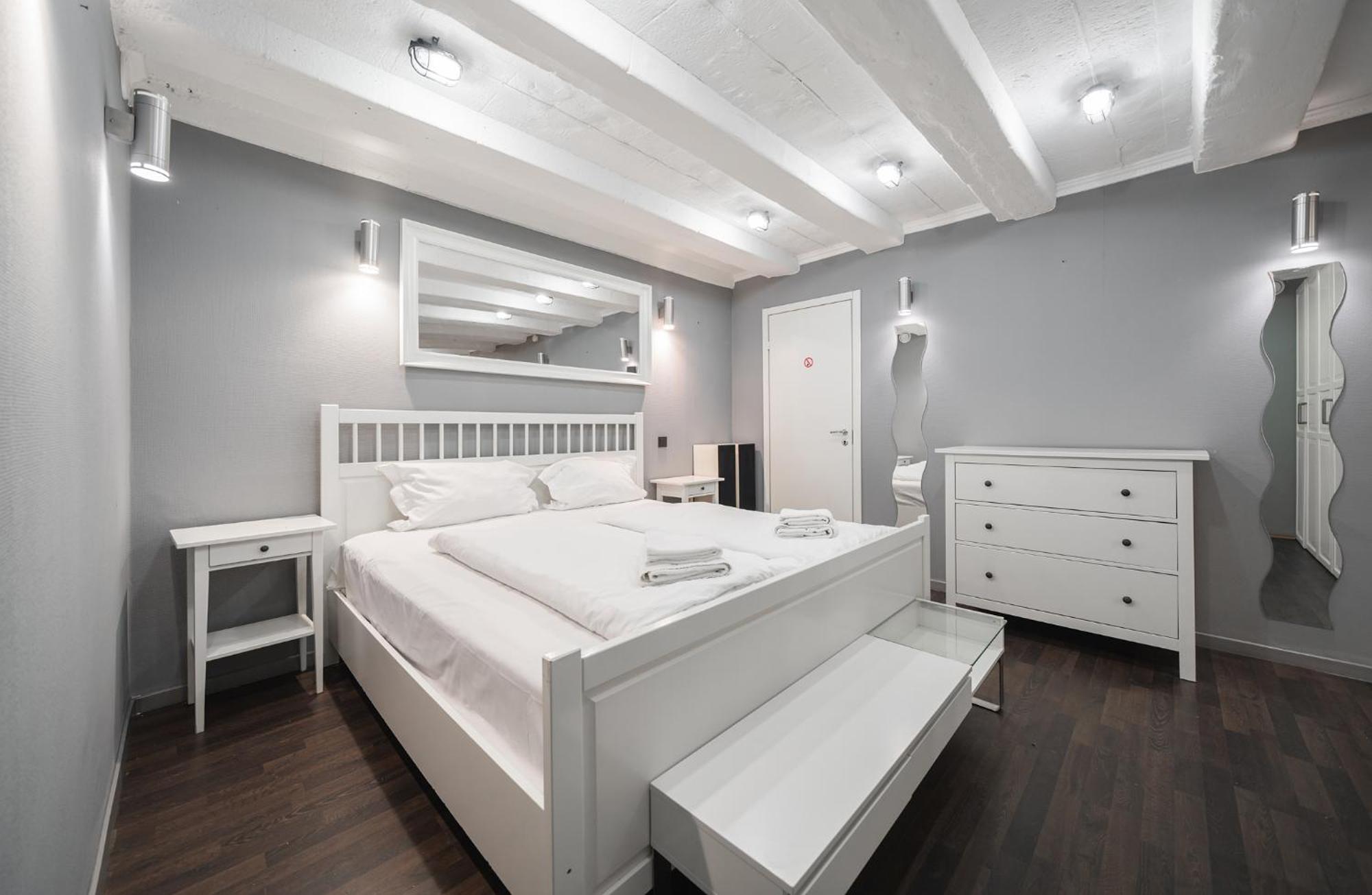 Islandijos Self Check-In Basement Apartments VNO Dış mekan fotoğraf