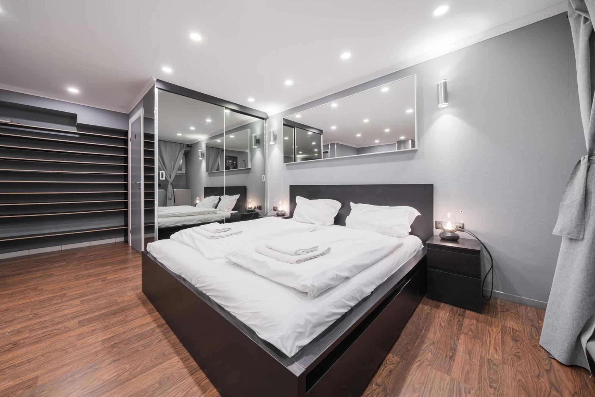 Islandijos Self Check-In Basement Apartments VNO Dış mekan fotoğraf